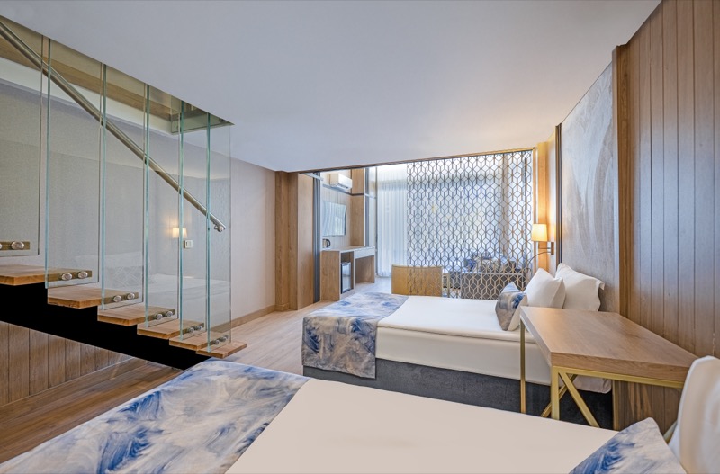 ROOMS 7